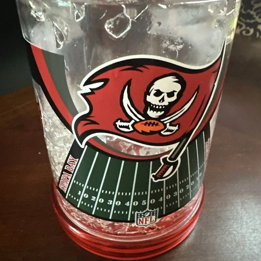 NFL TAMPA BAY BUCCANEERS Mug Cup Frosty Freezer Ice Icy Football Duck House